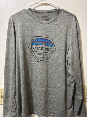 Patagonia Gray Long Sleeve Shirt with Blue & Purple Graphic Patch